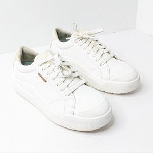 Dr. Scholl's White Sneakers